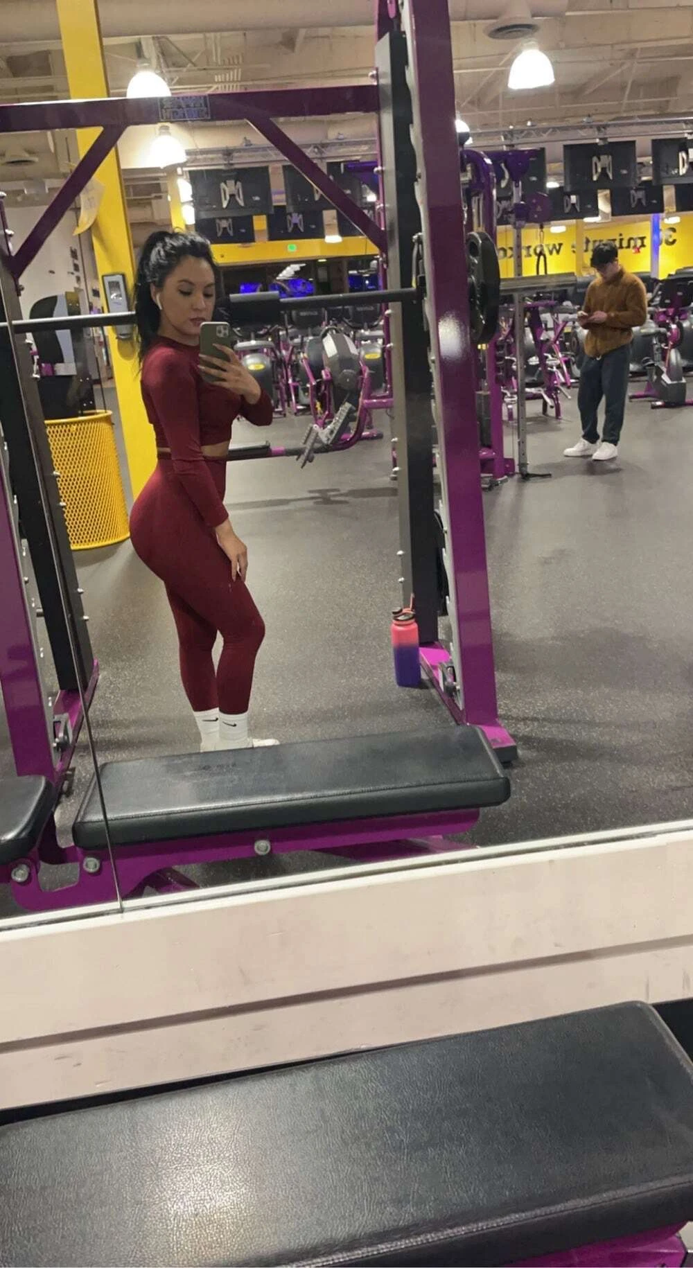 Conjunto deportivo manga larga color vino control abdomen levanta cola 1