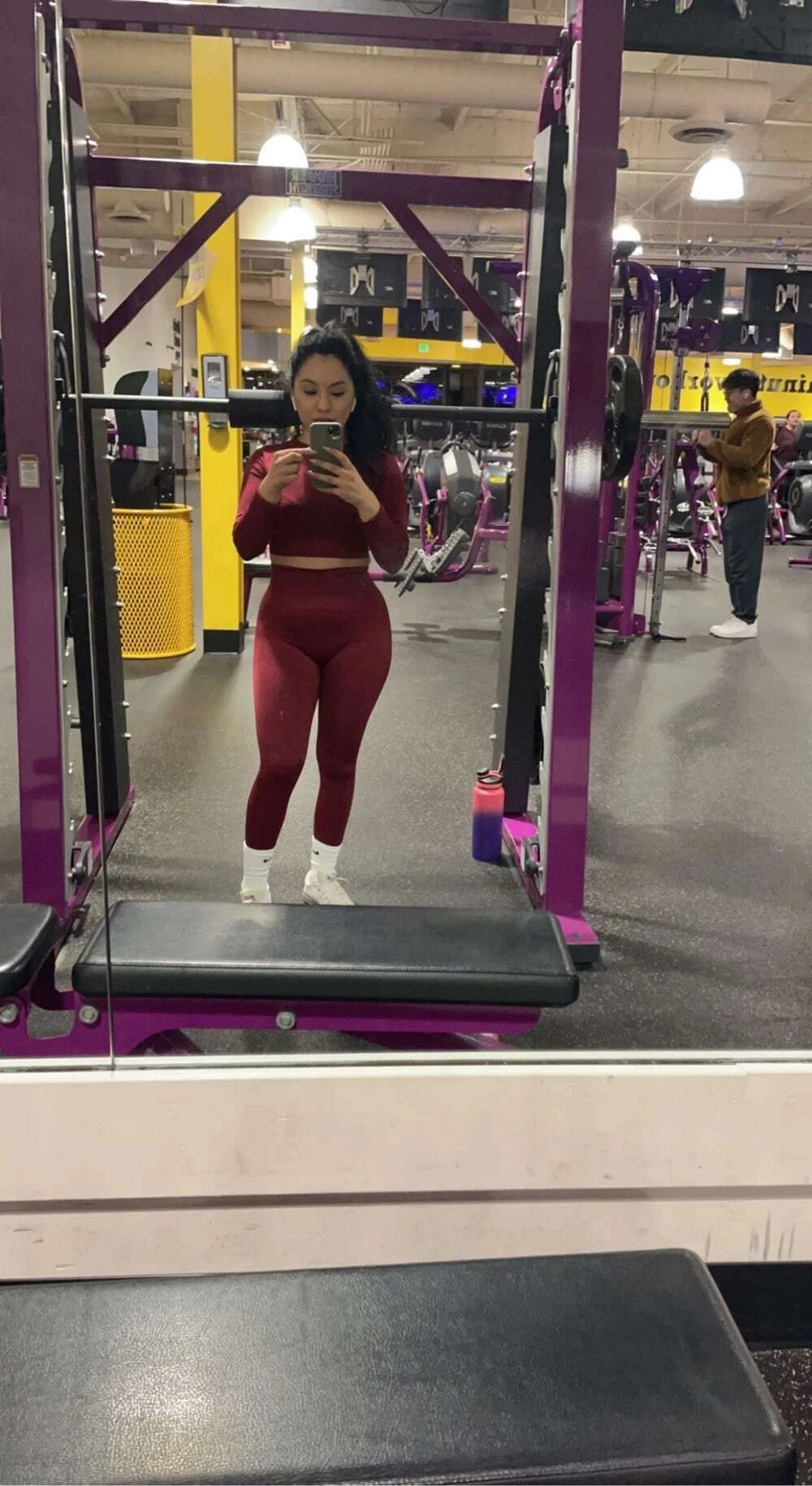 Conjunto deportivo manga larga color vino control abdomen levanta cola 2