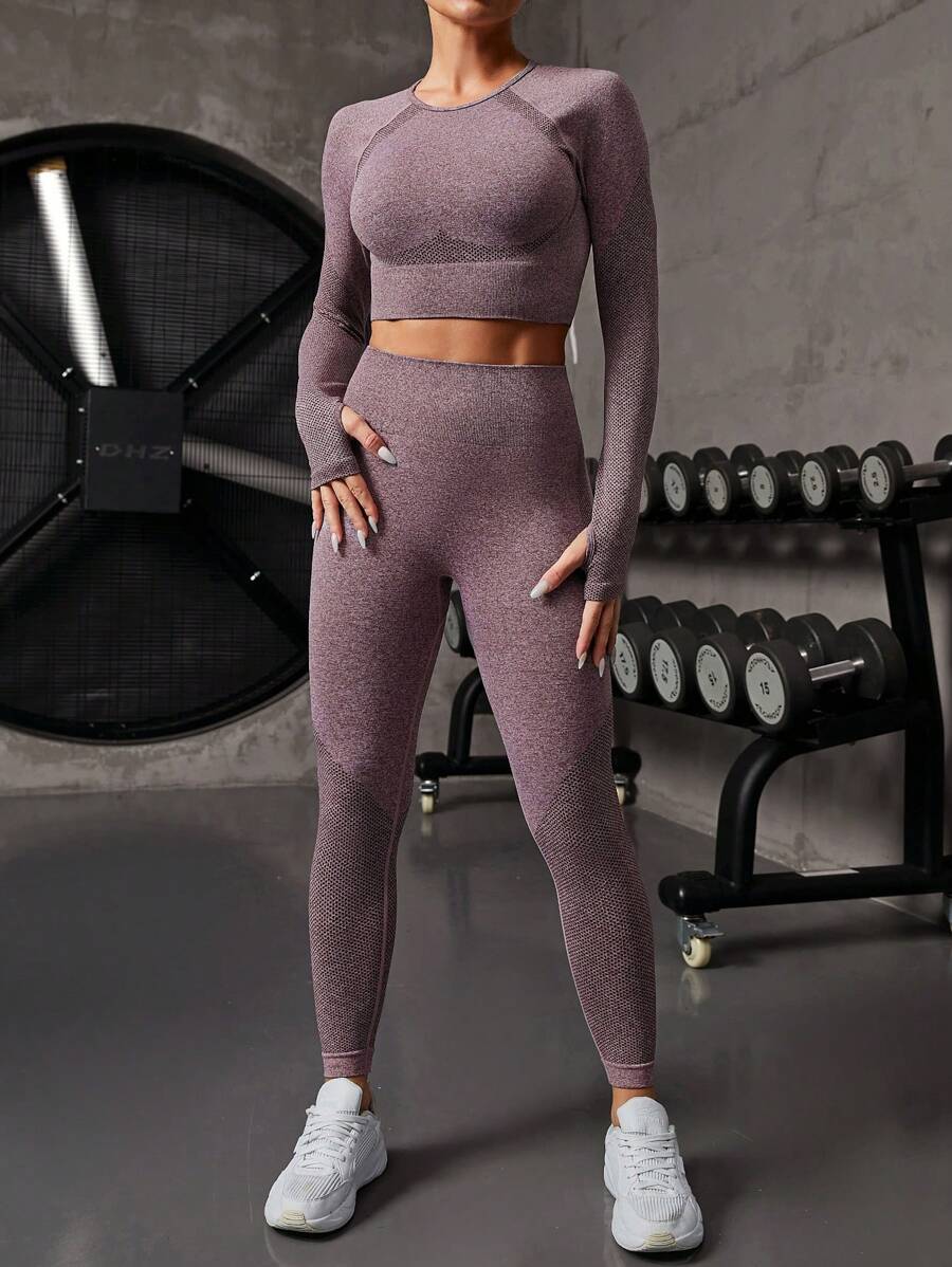 Conjunto deportivo morado